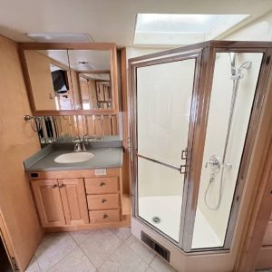 2002 Country Coach Class A RV INTRIGUE 40 SUITE OF DREAMS